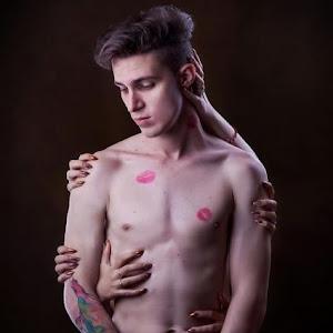 Profile Picture of albertjarett (@albertjarett) on Tiktok