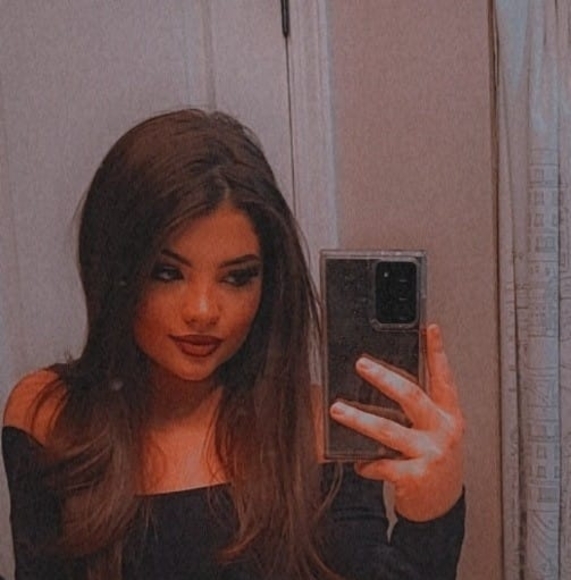 Profile Picture of Makayla Lester (@makaylaml18) on Poshmark