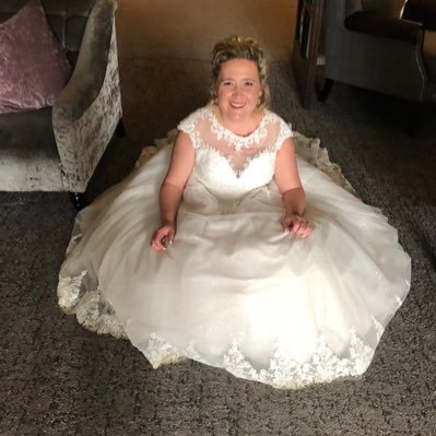 Simone Hutchinson - Twitter Profile Picture of Simone Hutchinson (@safarihamster) on Twitter