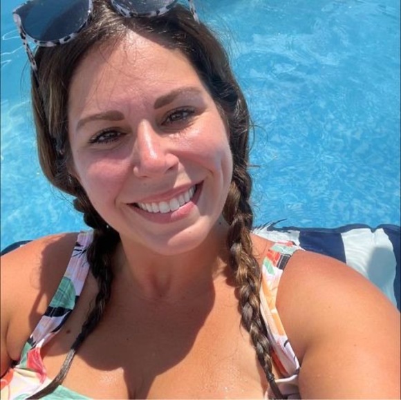 Profile Picture of Kelsey Guertler (@kelseyguertler) on Poshmark