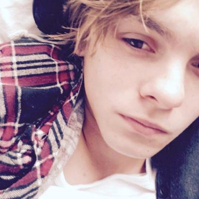 Profile Picture of Corey Corbett (@Corey_Corbett98) on Twitter