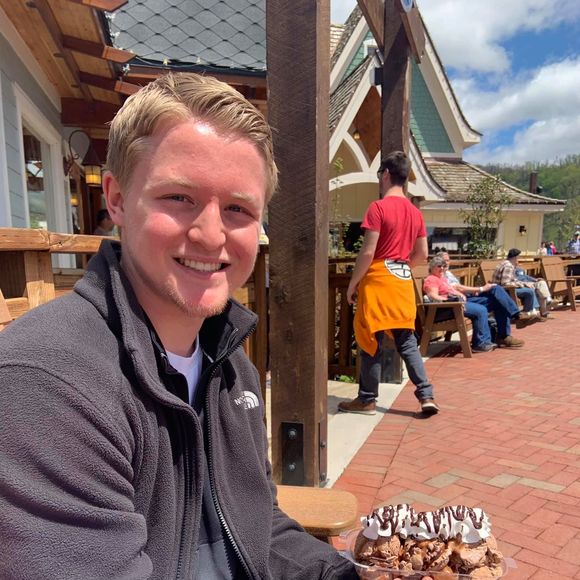 Profile Picture of Jacob Schoening (@jacobschoening) on Poshmark