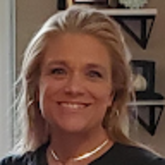 Profile Picture of Tracy Smaron (@iam10962) on Poshmark