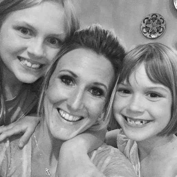 Profile Picture of Bree Miles (@bbmiles) on Poshmark