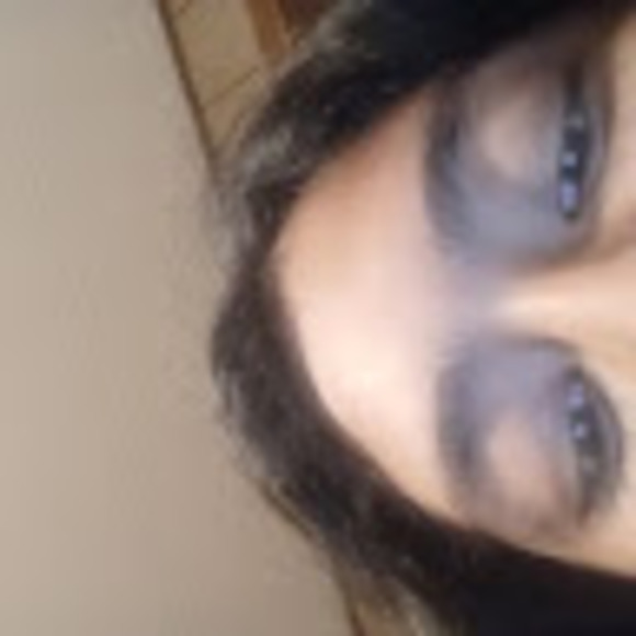 Profile Picture of Isabel Cortez (@izyycortez11) on Poshmark