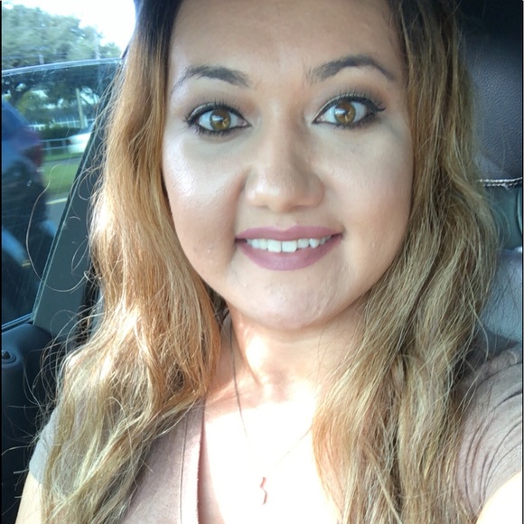 Anida Spijodic - Poshmark Profile Picture of Anida Spijodic (@anidaspijodic) on Poshmark