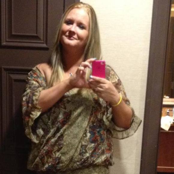 Profile Picture of Heather Fagley (@locam78) on Poshmark