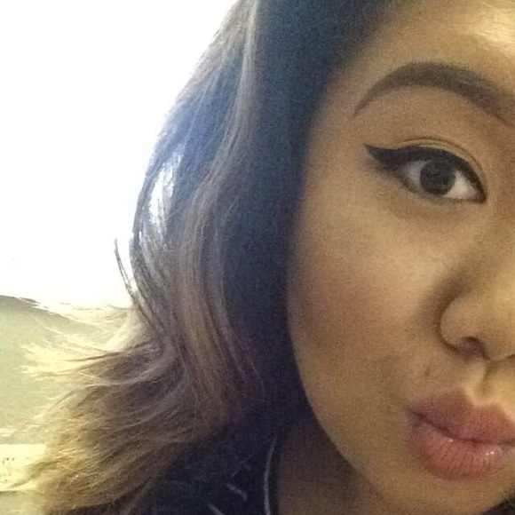 Profile Picture of Winona Madewell (@wmadewell) on Poshmark