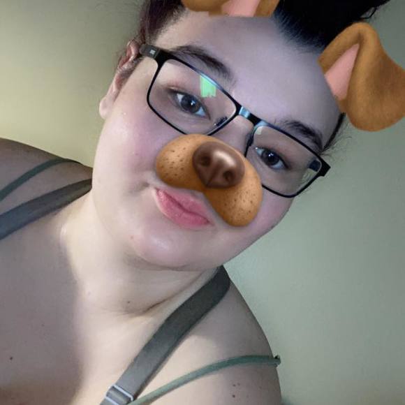 Profile Picture of Tori Parker (@toriann87) on Poshmark