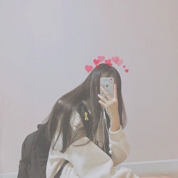Profile Picture of Alexa Perez (@1rene_rose) on Poshmark