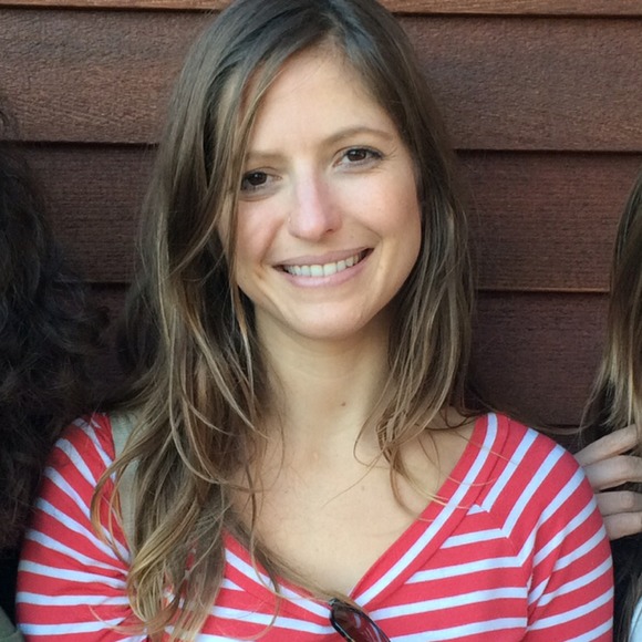 Profile Picture of Laura Paley (@lauramanyap) on Poshmark