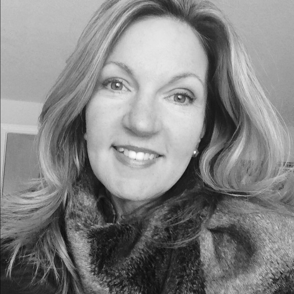 Profile Picture of Laura Macisaac (@lmacisaac) on Poshmark