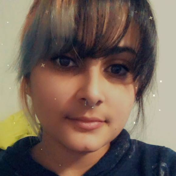 Profile Picture of Guillermina Gonzalez (@guillerminagonz) on Poshmark