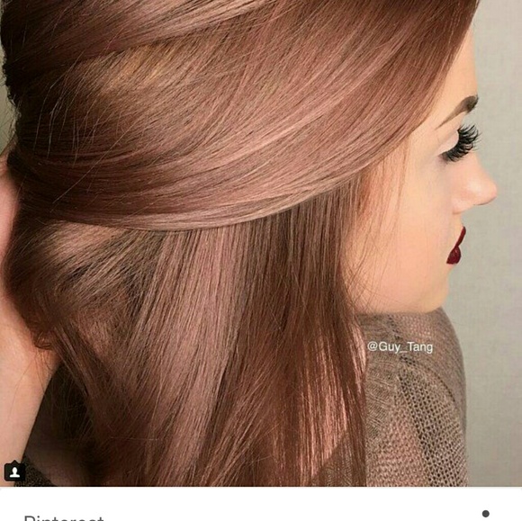 Profile Picture of Resa Reesha (@reesha808) on Poshmark