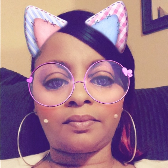 Profile Picture of Lj Alix (@sukijaidore) on Poshmark