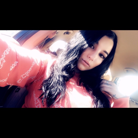 Profile Picture of Brooke Marshall (@brookiemarsh) on Poshmark