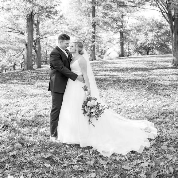 Profile Picture of Grace Strauser (@grace_strauser) on Poshmark