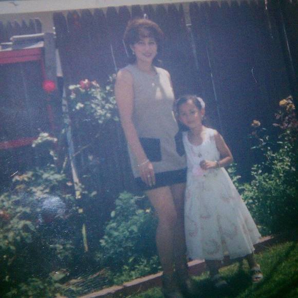 Profile Picture of Emma l. Avalos (@letyavalos) on Poshmark