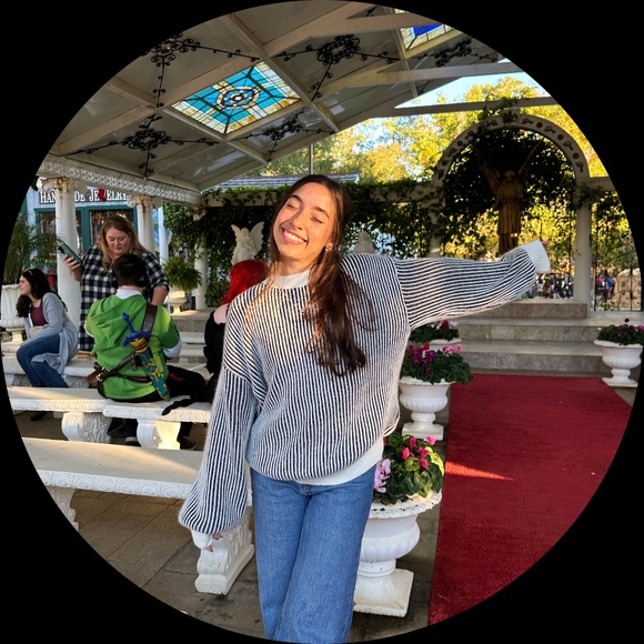 Profile Picture of Sabrina Mannucci (@sabrinavmb11) on Poshmark