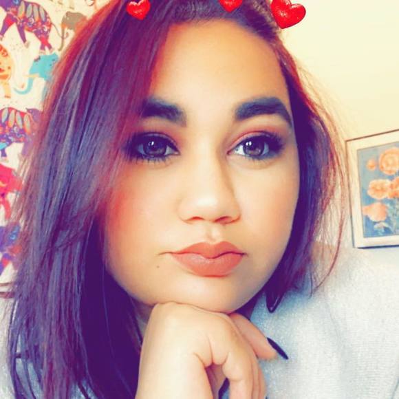 Profile Picture of Zoey Reissner (@zoeyreissner) on Poshmark