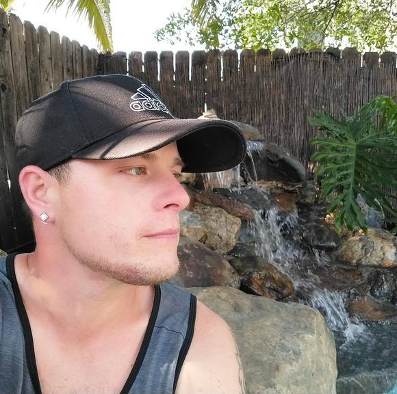 Profile Picture of Brian Parkhurst (@thabeaver503) on Poshmark