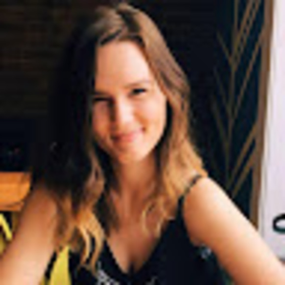 Profile Picture of Marylyn Dacamara (@macdac) on Poshmark