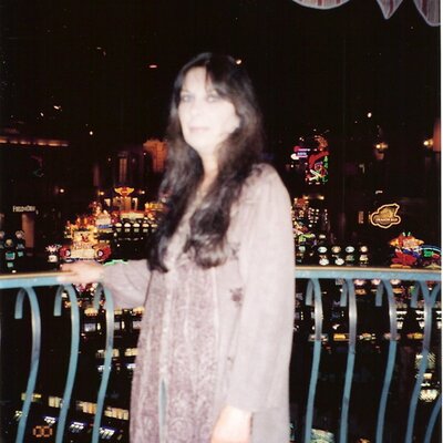 Profile Picture of Kay Tealer {Brokop} (@KAYEBTH) on Twitter