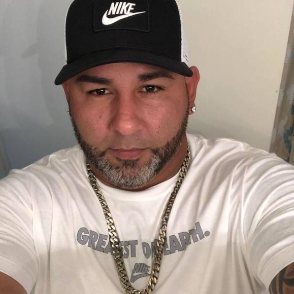 Profile Picture of Jose Omar (@joseomar873) on Poshmark