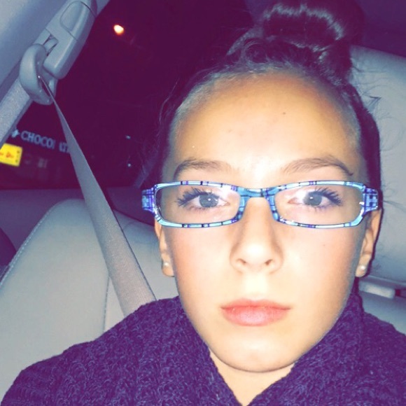 Profile Picture of Makayla Dzurik (@makayladzurik) on Poshmark