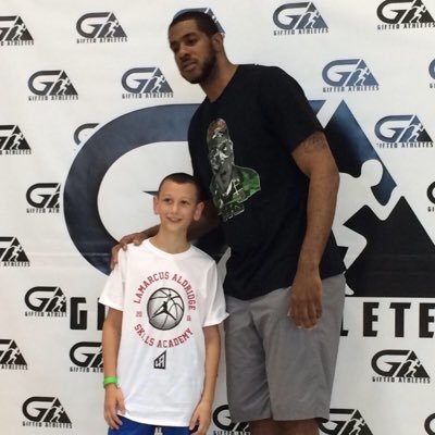 Profile Picture of Aaron Ethier (@ethier_aaron) on Twitter