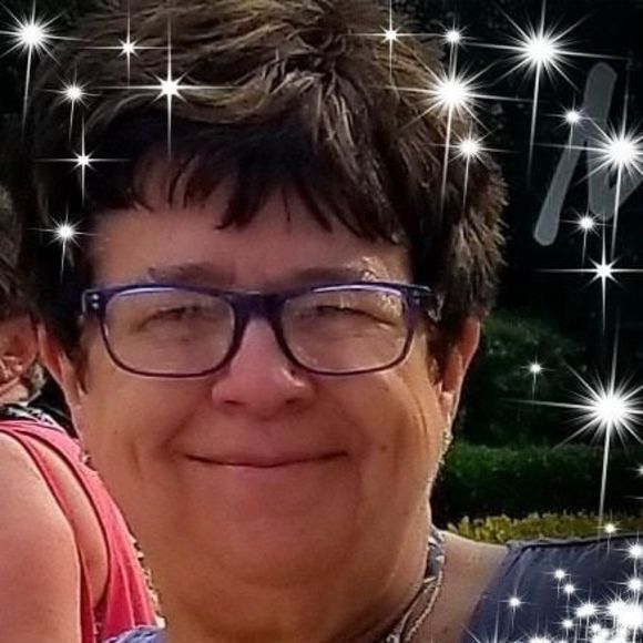 Profile Picture of Wanda Hislop (@whislop) on Poshmark