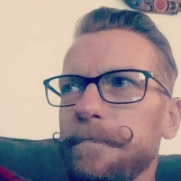 Profile Picture of Justin Wascher (@justinwascher74) on Poshmark