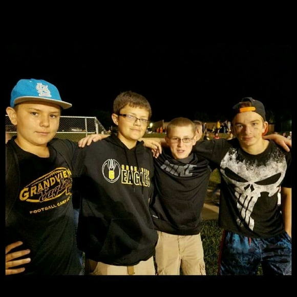 Profile Picture of Alexander Massey (@alrxander) on Poshmark