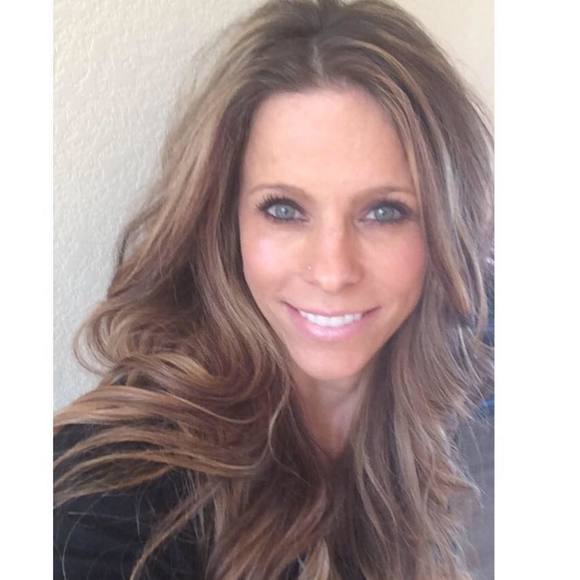 Profile Picture of Sadie Adasek-sawyers (@sadielou71) on Poshmark