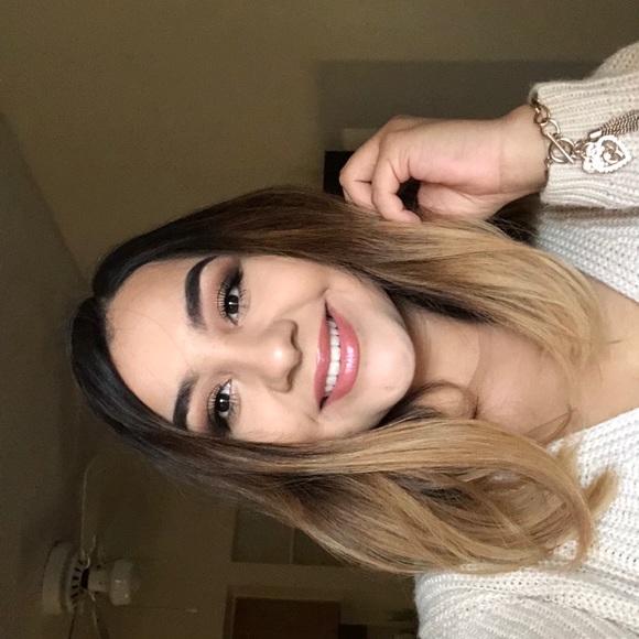 Profile Picture of Nichole Quintela (@nquintela) on Poshmark