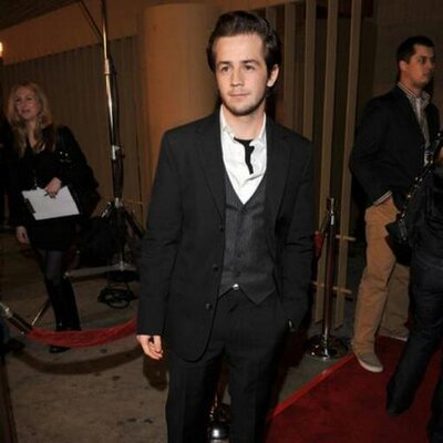 Profile Picture of Michael Angarano (@THEMchlAngarano) on Twitter