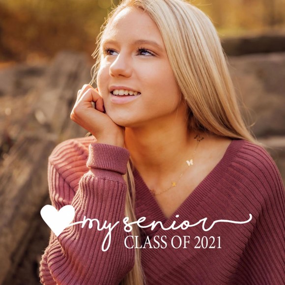 Profile Picture of Nicole Mowen (@nmowen) on Poshmark