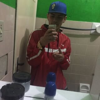 Profile Picture of Taylor Mello 😎 (@taylor.mello) on Instagram