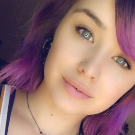Profile Picture of Danielle Stitzel (@dainnee) on Pinterest