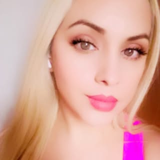 Profile Picture of Julia (@_juliamanriquez) on Instagram