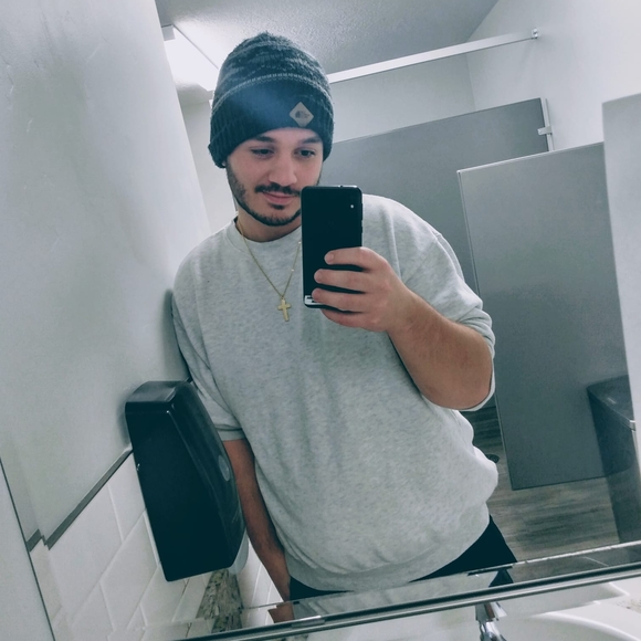 Profile Picture of Tyler Barlow (@tylerbarlow974) on Poshmark