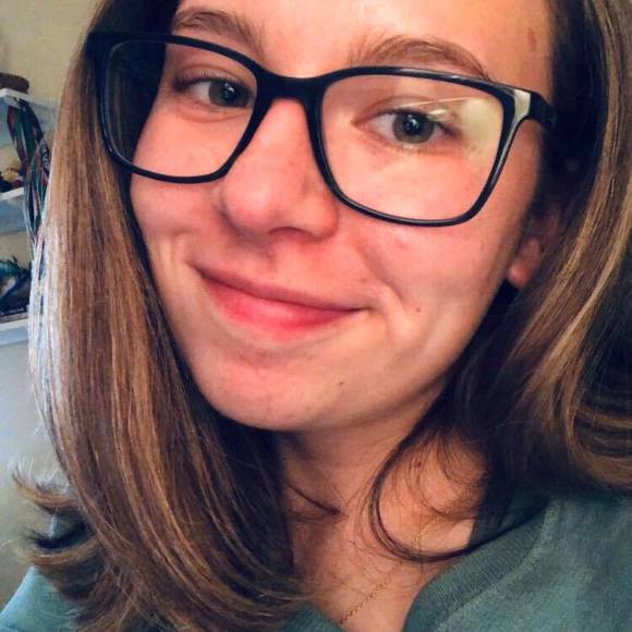 Profile Picture of Ally Wright (@allyraewright) on Poshmark