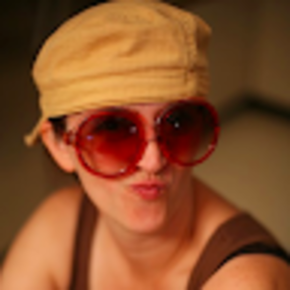Profile Picture of Cynthia Sinclair (@cssixtynine) on Poshmark