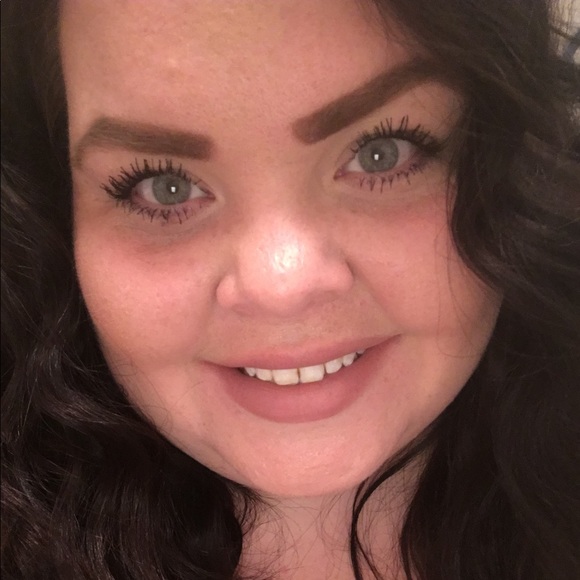 Profile Picture of Haylee Chapman (@hayleechapman) on Poshmark