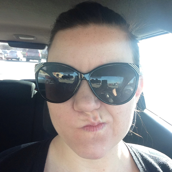 Profile Picture of Jackie Mcgee (@kidfaces) on Poshmark