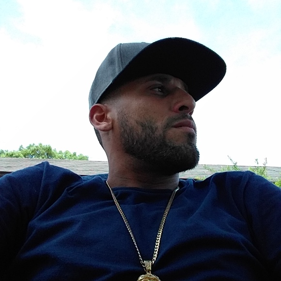 Profile Picture of Mike Alvarado (@mikealvarado463) on Poshmark