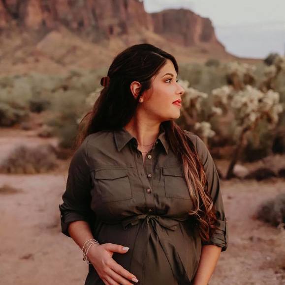 Profile Picture of Aireana Anzures (@airee1) on Poshmark