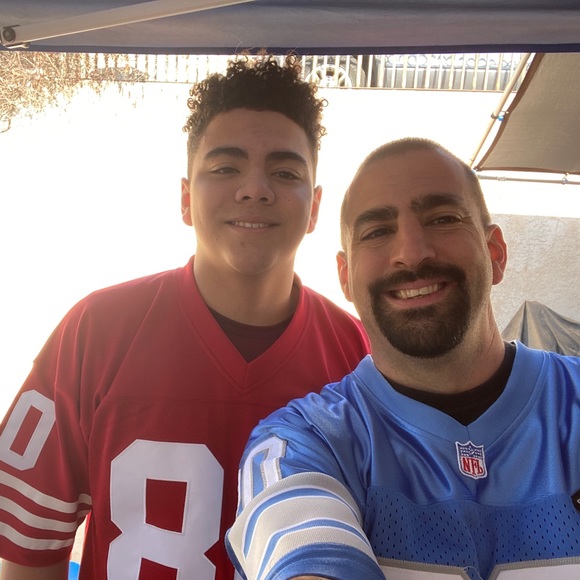 Profile Picture of David Osborne (@davidoz20) on Poshmark