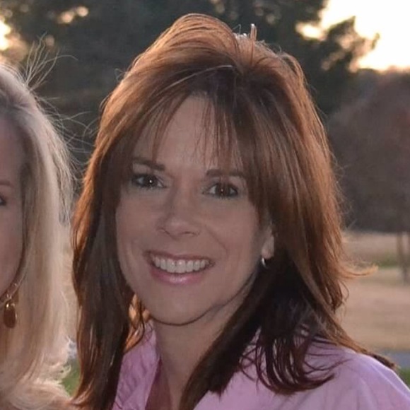 Profile Picture of Paula Allen (@paulaallen) on Poshmark