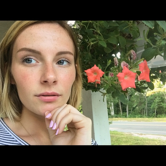 Profile Picture of Cali Knoerdel (@calikno) on Poshmark